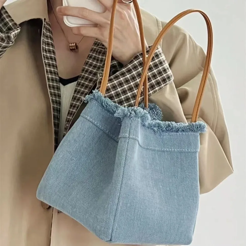 New Trendy Fashion Denim Tassel Blue Color Bucket Bag Women Handheld Handbag Summer Shoulder Underarm Bag Lady Purse Tote Bag