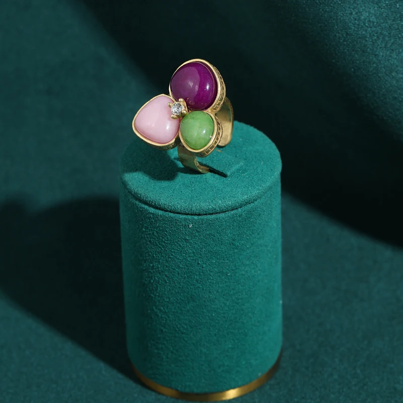 

Retro Tricolor Flower Rings Vintage Natural Stones Jewelry Luxury Antique Gold Plated Accessories For Women 2026 Party Art Deco