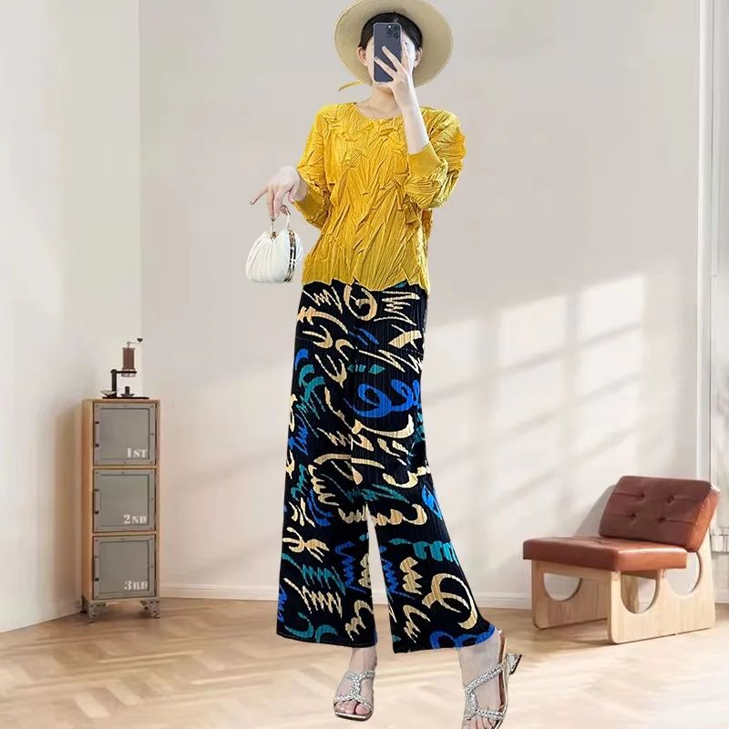 

Miyake Wind Pleated Pants Set Women 2025 Spring Autumn Thin Loose Top+Casual Straight Pants High Waist Draped Printed Pants Set