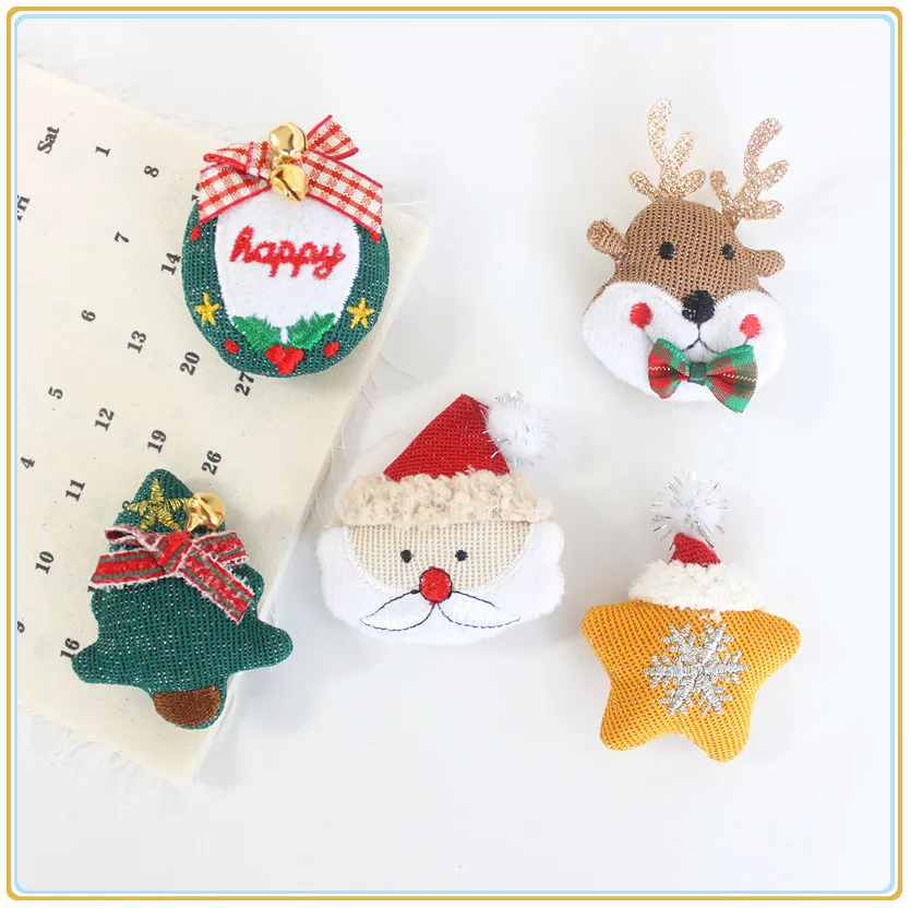 Broche de felpa de dibujos animados para ropa, zapatos, sombrero, decoración de Navidad, Papá Noel, árbol de Navidad, alce, calcetines, accesorios, 2 piezas