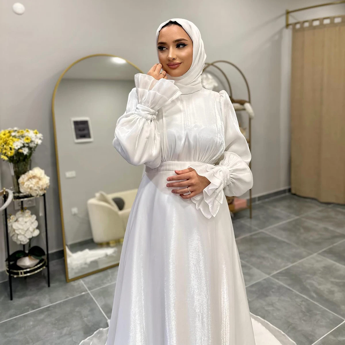 Disesuaikan Organza Muslim gaun pernikahan untuk gaya Arab panjang Puffy lengan kerut kerah tinggi rendah Dubai gaun pengantin