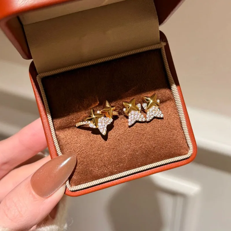 Xiaohongshu شعبية الذهبي رباعي نجمة أقراط الإناث الحلو النمط الأدبي ضوء الفاخرة لطيف رومانسية مزاجه أنيقة #1