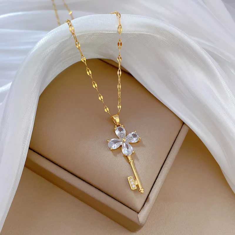 Stainless Steel Chain Classic Shiny Zircon Flower Key Pendant Necklace for Women Lady Vintage Jewelry Accessories Gifts