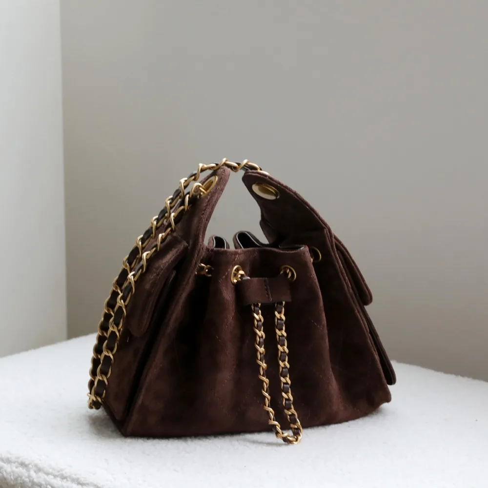 

New High-quality Cashmere Matte Commuter Diamond Underarm Bag Bucket Bag Retro Chain Pull Underarm Women's Bag Temperament Model