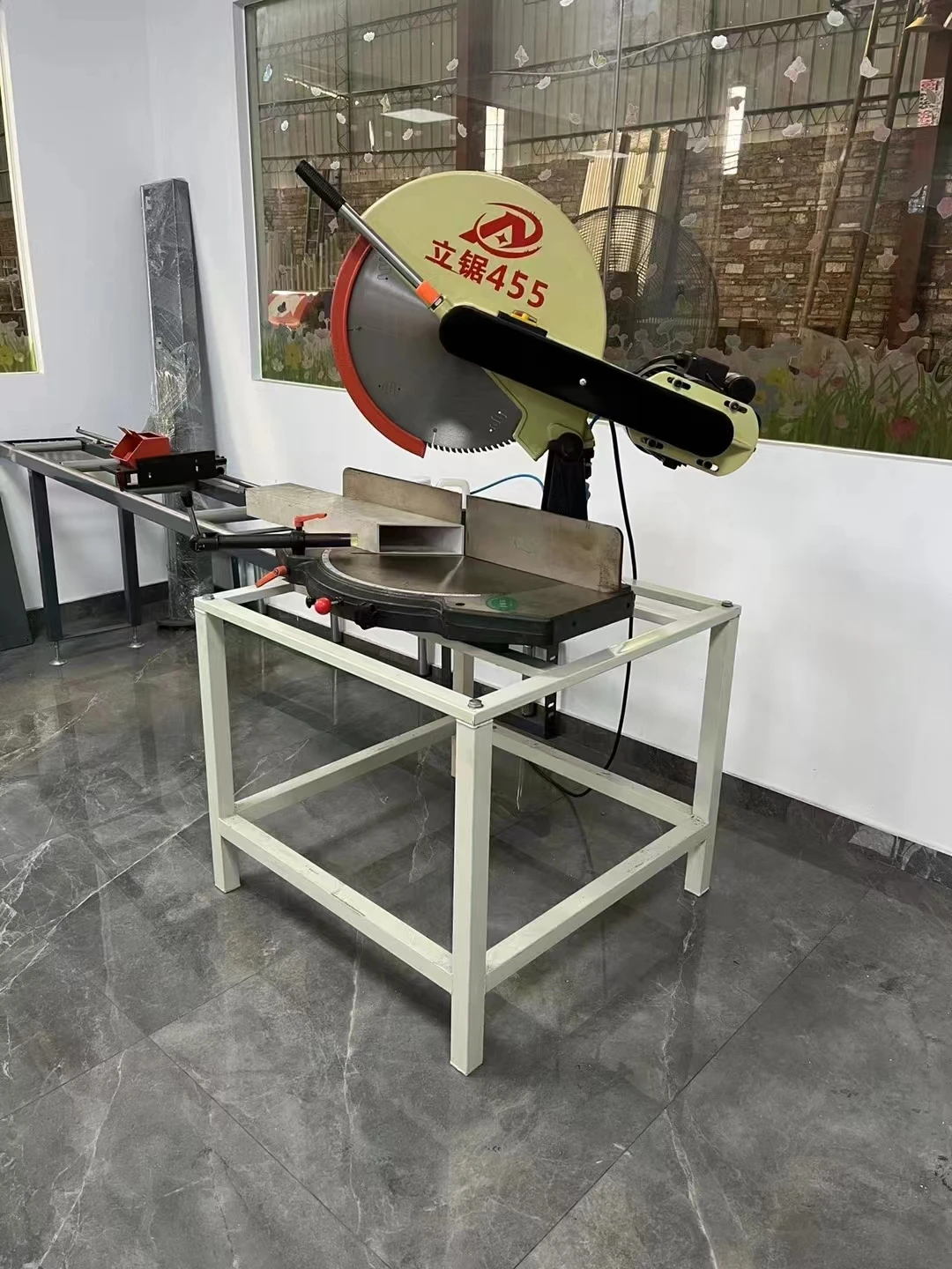 New Condition Manual CNC Cutting Saw Machine For Construction For Aluminum Alloy PVC & UPVC With Core Motor Component