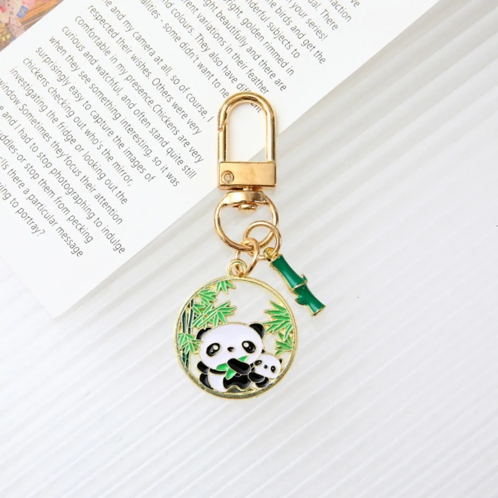 سلاسل مفاتيح باندا حيوانات كرتونية لطيفة ، سلسلة مفاتيح على شكل حقيبة ظهر على الطراز الصيني ، قلادة مزججة متدلية ، ديكورات حقيبة معدنية ، حلقة مفاتيح