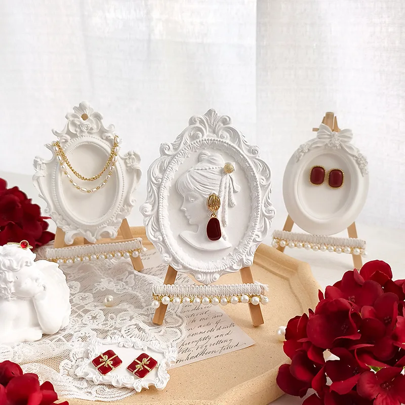 Artistic Jewelry Storage Tray Display Rack, European-style Relief Jewelry Rack. Desktop Gypsum Earrings Storage And Photo-taking