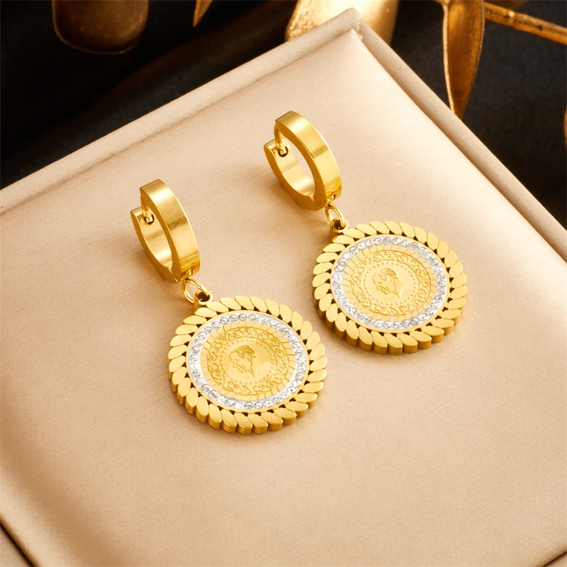 316L Edelstahl Goldene Ohrringe Runder Porträt-Anhänger Schicke Accessoires für Frauen Neu Eingetroffener Schmuck Geschenke Серьги