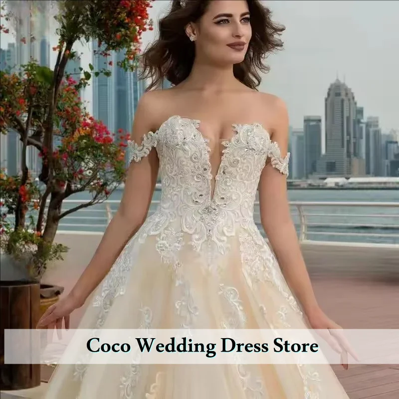 맞춤형 고급 레이스 아플리케 스위트하트 스파게티 스트랩 레이스 빈티지 웨딩드레스 비즈 장식 코트 트레인 A라인 신부 드레스