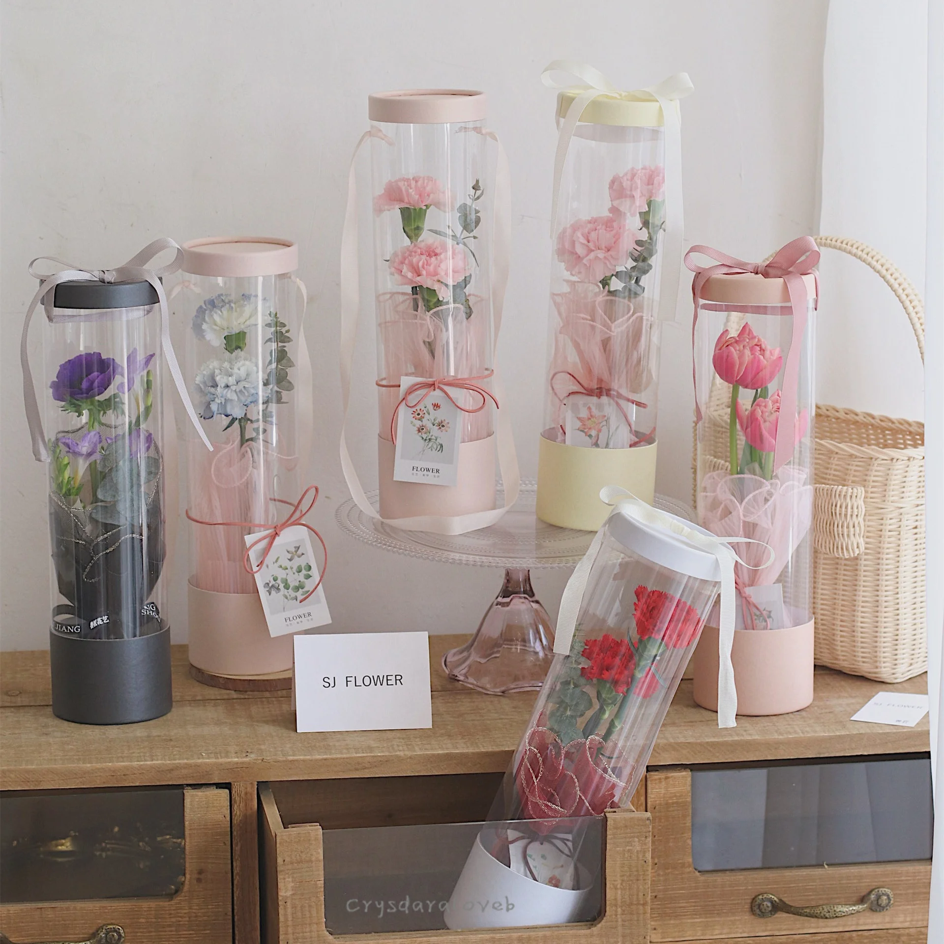 Flowers Portable Box Transparent Cylinder PVC Flower Box Hug Bucket Gift Box Valentine's Day Single Rose Bouquet Packaging Box