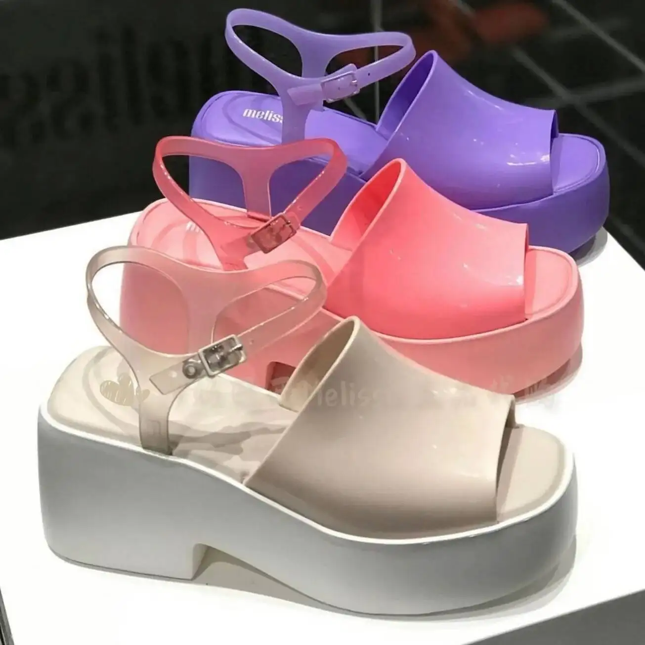 

Fashiona Molly With Thick Sole Increased Height Jelly Women Platform Sandals Anti-Slip Open Toe Oman Beach Shoes