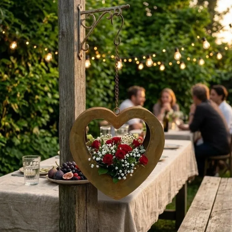 Iron Heart Shaped Hanging Planter Retro Wall Mount Flower Pot Ornament Outdoor Garden Yard Decor Hanging Baskets