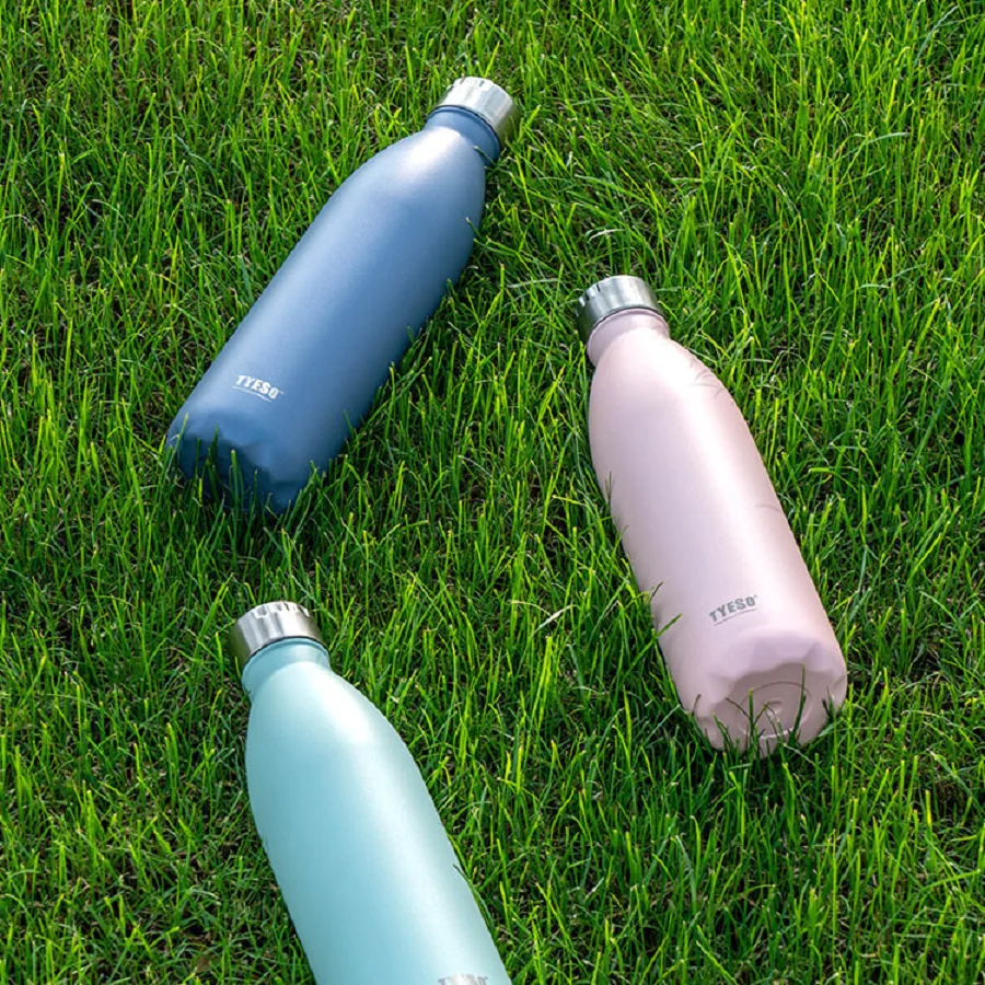 Tyeso 750ml Cola-Shaped Sports Water Bottle Vacuum Insulated Stainless Steel Thermal Cup Portable Bike Bottle Travel Tumbler