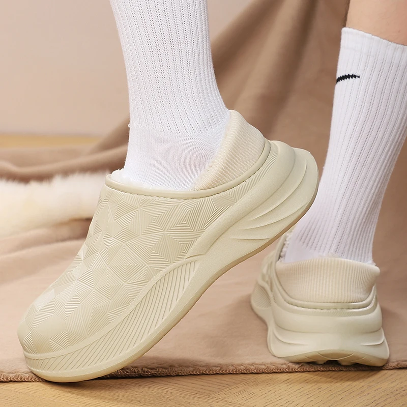 A Pair of Casual and Versatile Popular Couple's Cotton Slippers, Waterproof and Non-Slip, Men's Outdoor Warm Fleece-Lined Cotton Shoes