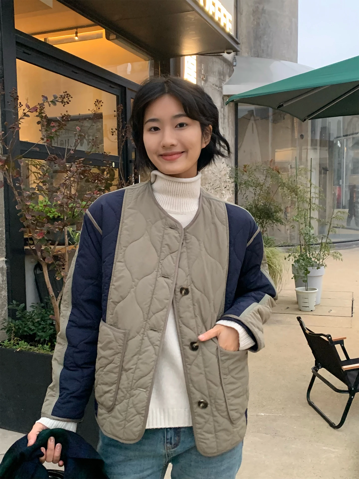 

XiaoYa Simple 2026 Spring New Faion Loose Stitching Splicing Color Blo ort Cotton Jaet Women's Straight Tube Sle