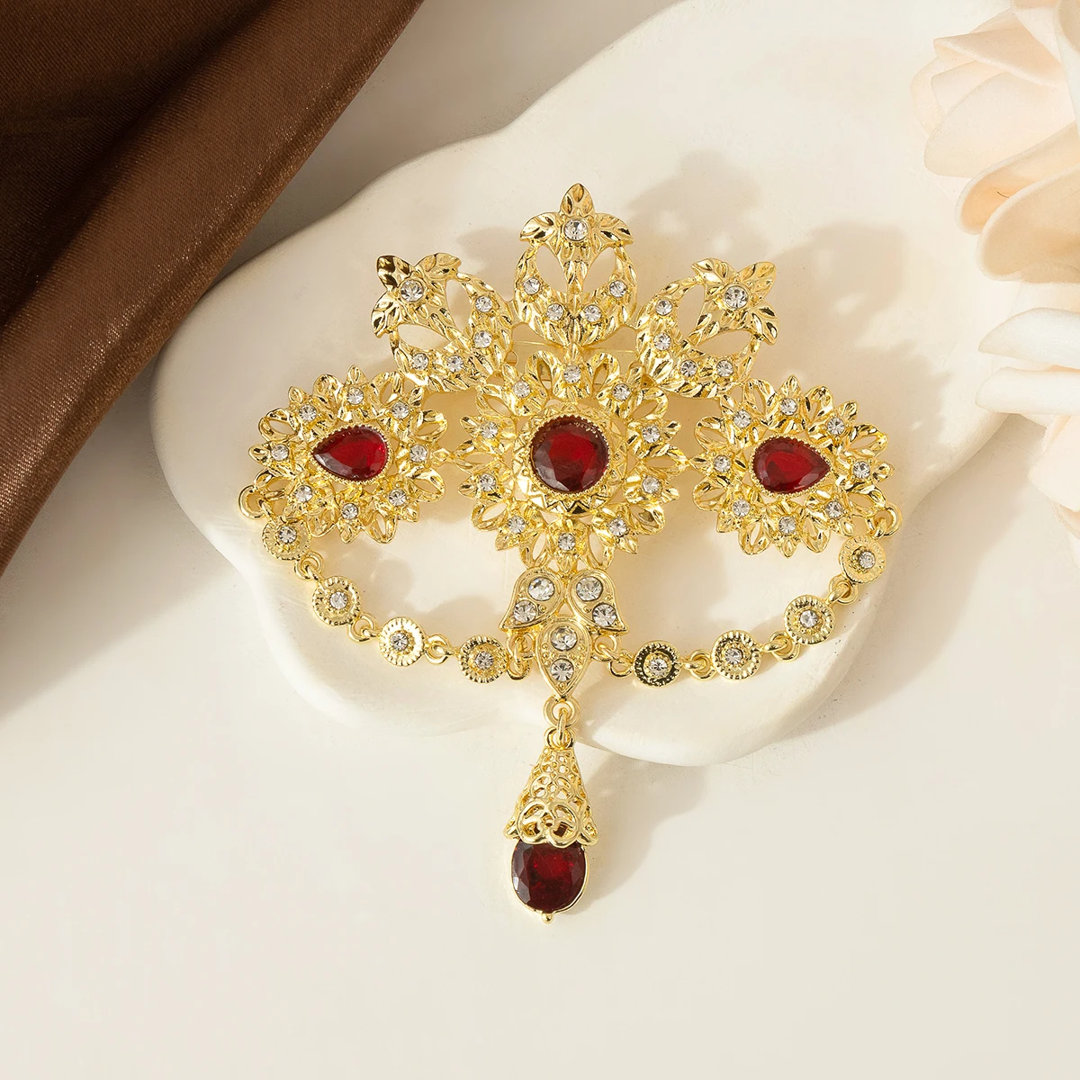 เข็มกลัดคริสตัลทรงหยดน้ำสไตล์โมร็อกโกสำหรับผู้หญิง แบรนด์ FATIMA STORE เหมาะสำหรับเจ้าสาวมุสลิมและชาวอาหรับ