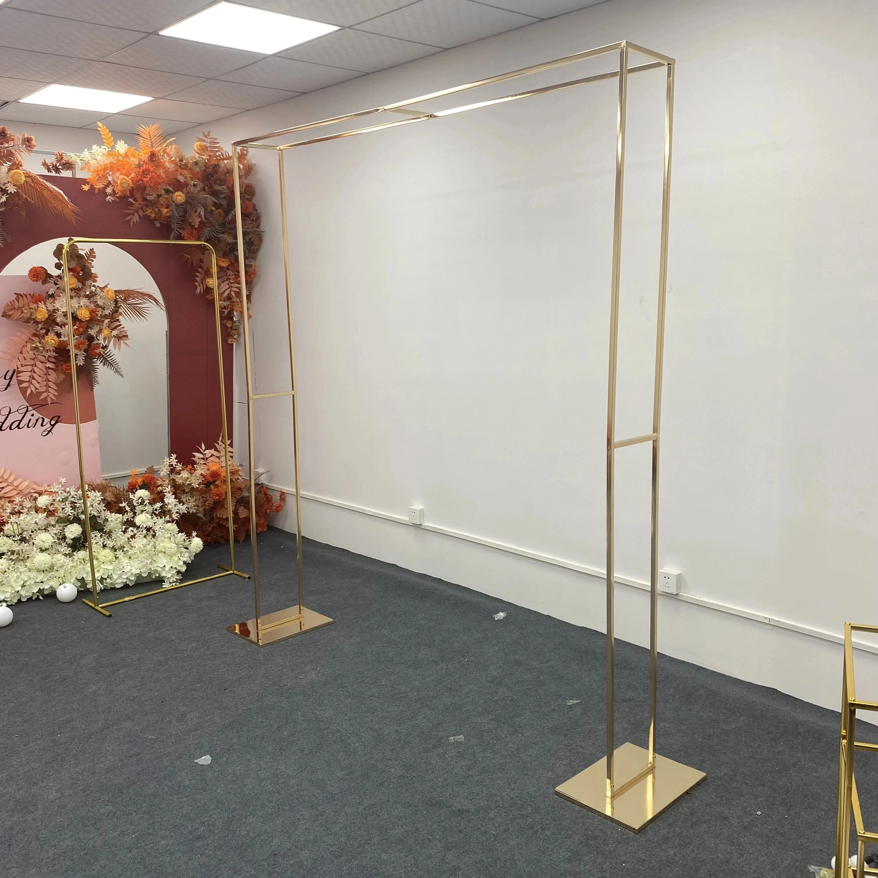 

Gold Plated Double-Pole Square Screen Wedding Arch Props, Flower Stand, Outdoor Marriage Arrangement Shelf, Party Stage Frame, 2