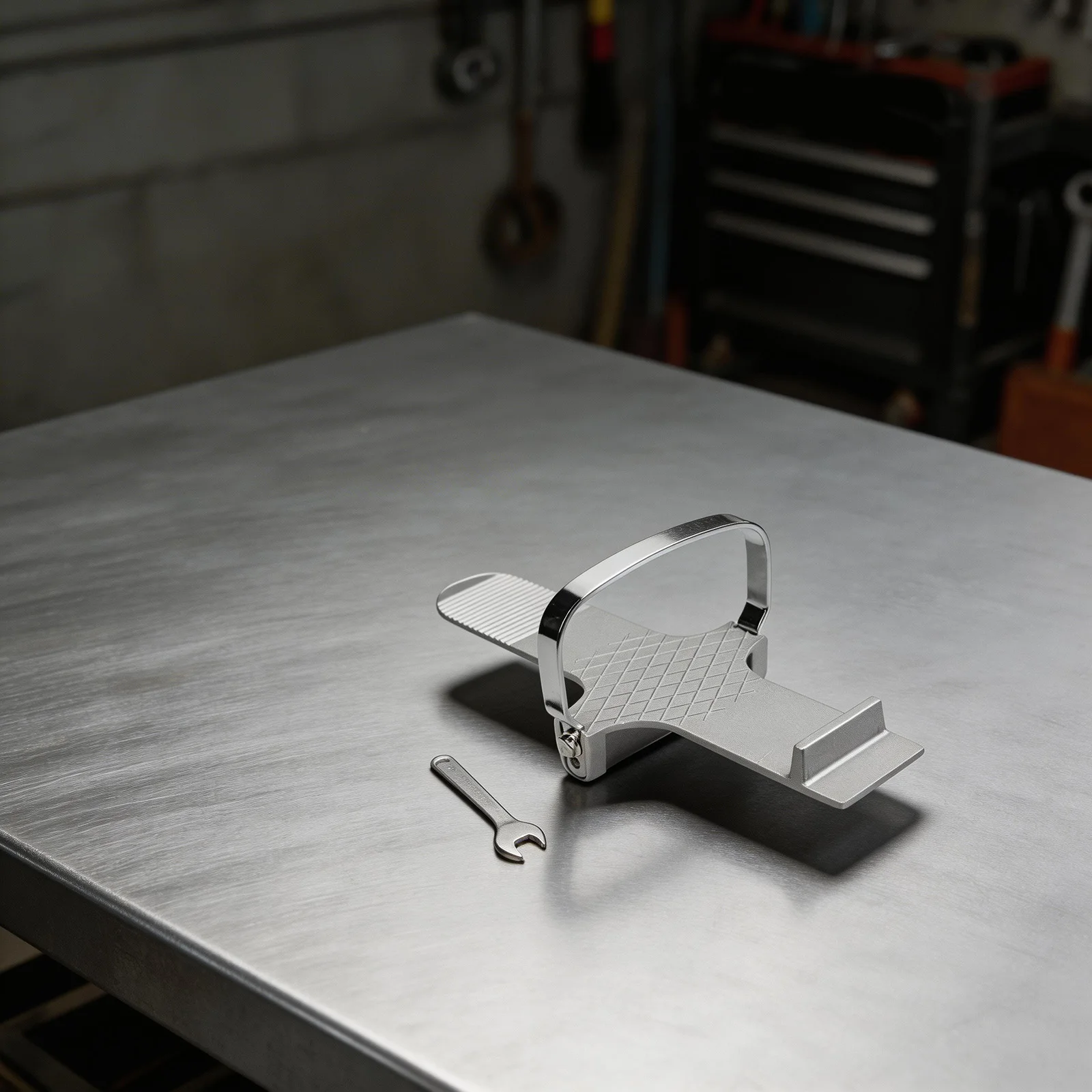 Panel Handling Tool for Drywall Plaster Board and Glass with Metal Build Anti-Slide Feet and Anti-Decoupling Plate Constraint