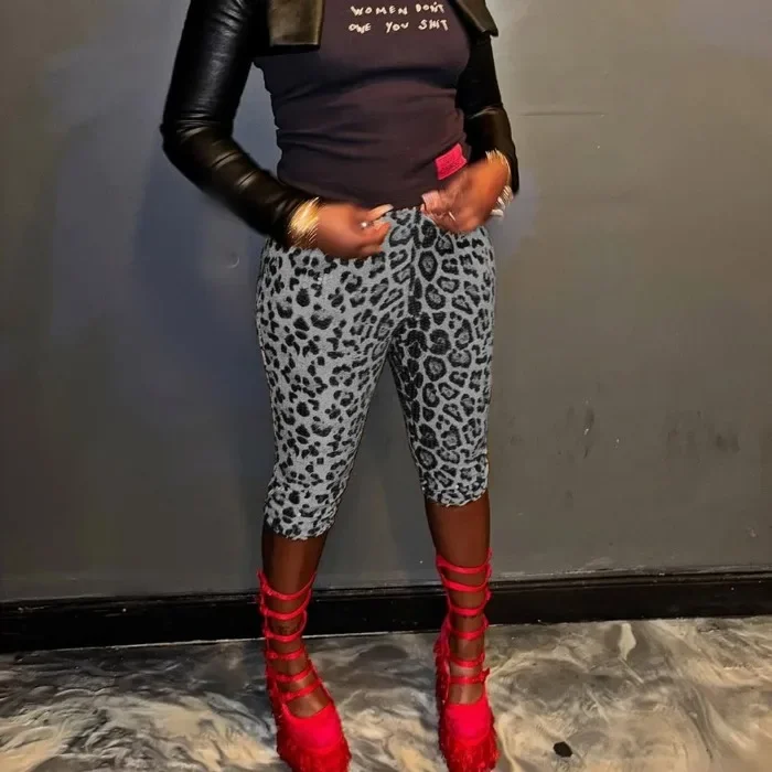 Elegant Sequin Women's Pants Seven Quarter Fashion 2025 Summer Product Leopard Pattern Short Elastic Waist Casual Half Trousers