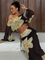 Conjunto de 2 piezas con estampado Floral de gato extraño para mujer, Tops cortos de manga larga con cuello oblicuo y faldas, trajes elegantes de vacaciones a juego