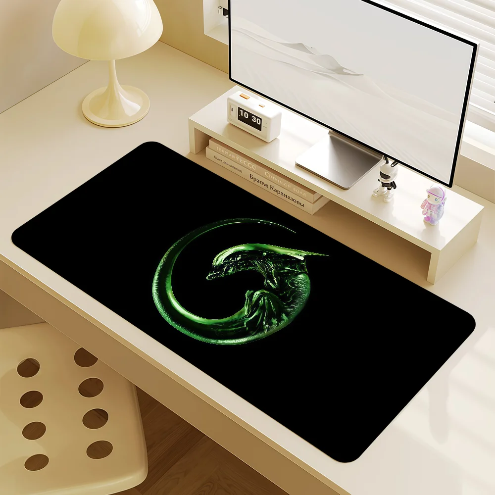 Mouse Pad Non-slip Lockedge Office Student A-Alien Gaming Thickened Large Movie Fiction Science Writing Cushion Horror MousePad