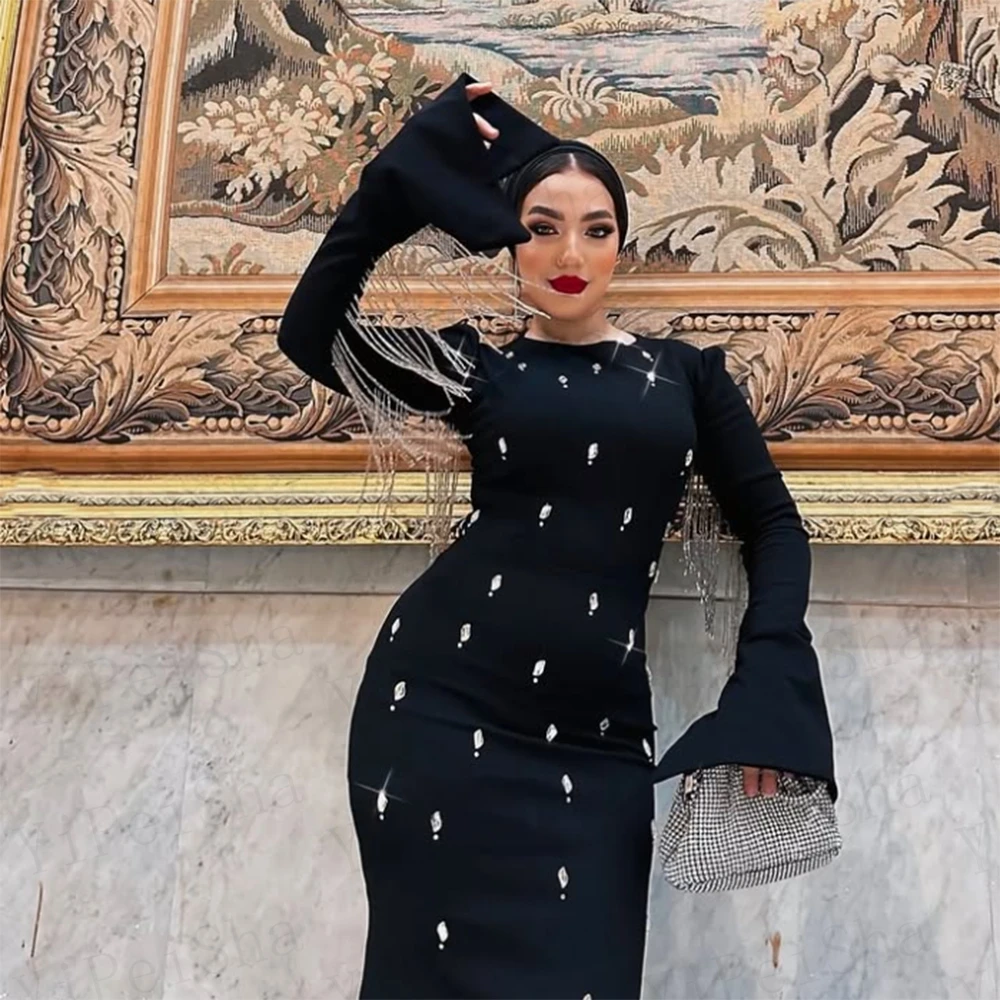 Gaun Prom Putri Duyung Hitam Kustom Gaun Malam Lengan Penuh Leher-o Panjang Lantai Gaun Pesta Terbungkus Rumbai Kristal Mode