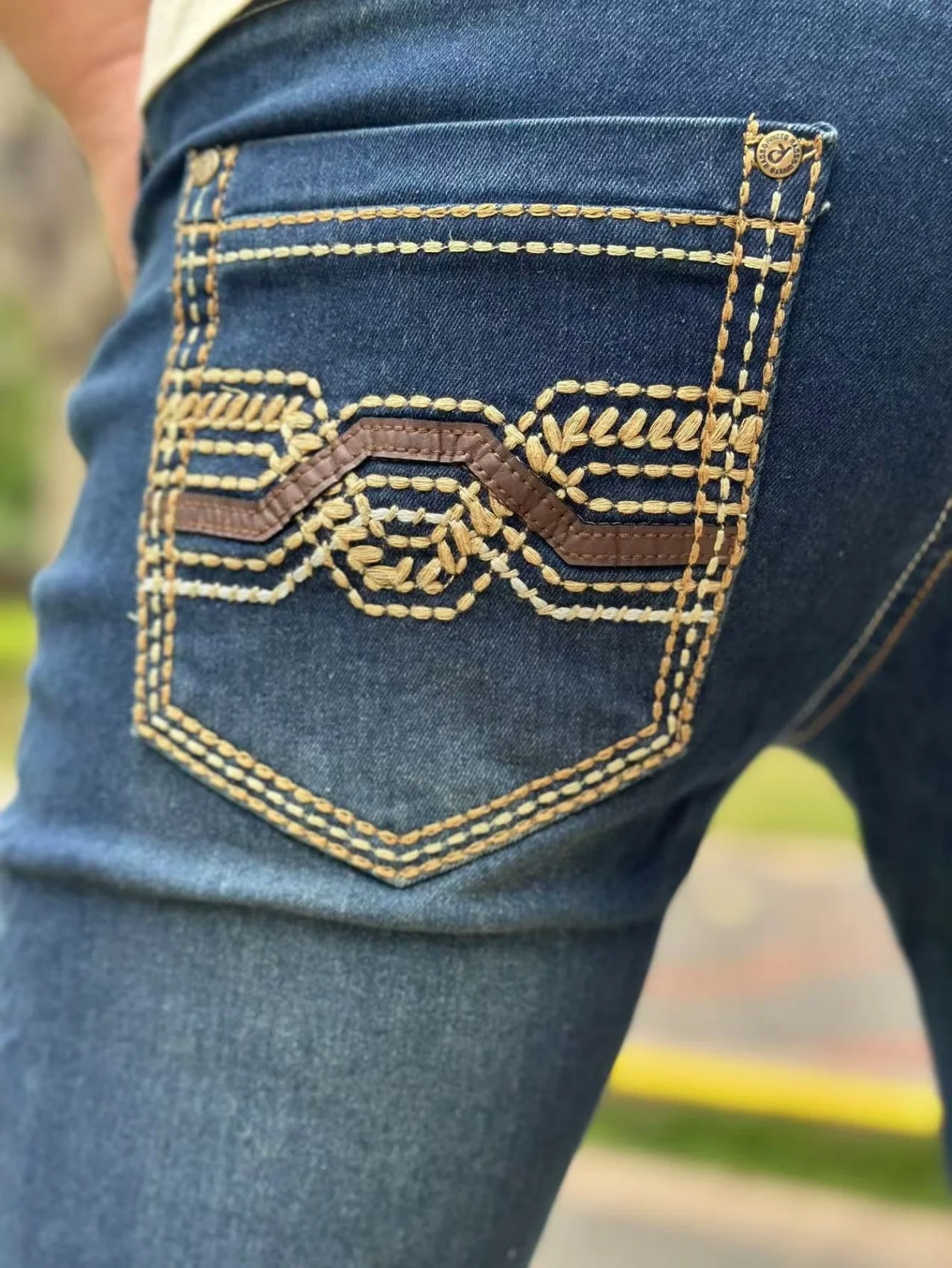 

Y2K men's denim embroidered series features a fashionable street retro trend style with regular cut and cotton-blend fabric.