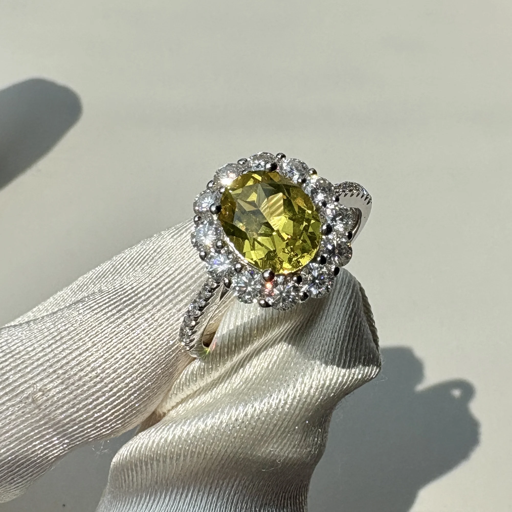 Onnelik 2CT Oval Cut Moissanite S925 Sterling Silver Diamond Rings Lab Grown Columbia Emerald Papalacha Rings for Women Jewelry