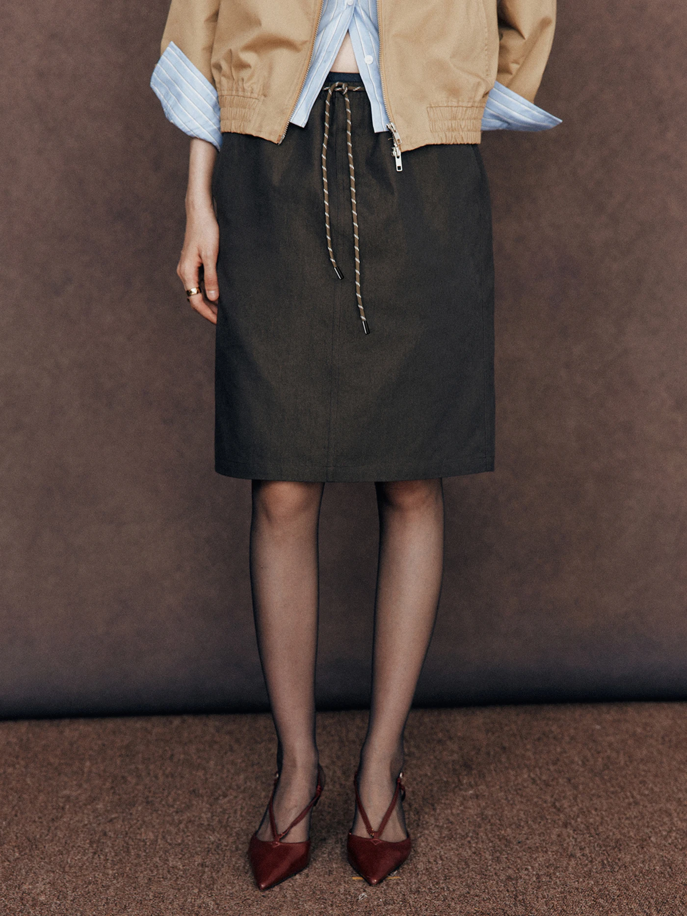 

Повседневная женская юбка прямого кроя с эластичным поясом на шнурке, утягивающая бедра, для города, из смесового хлопка, модная, весна-осень