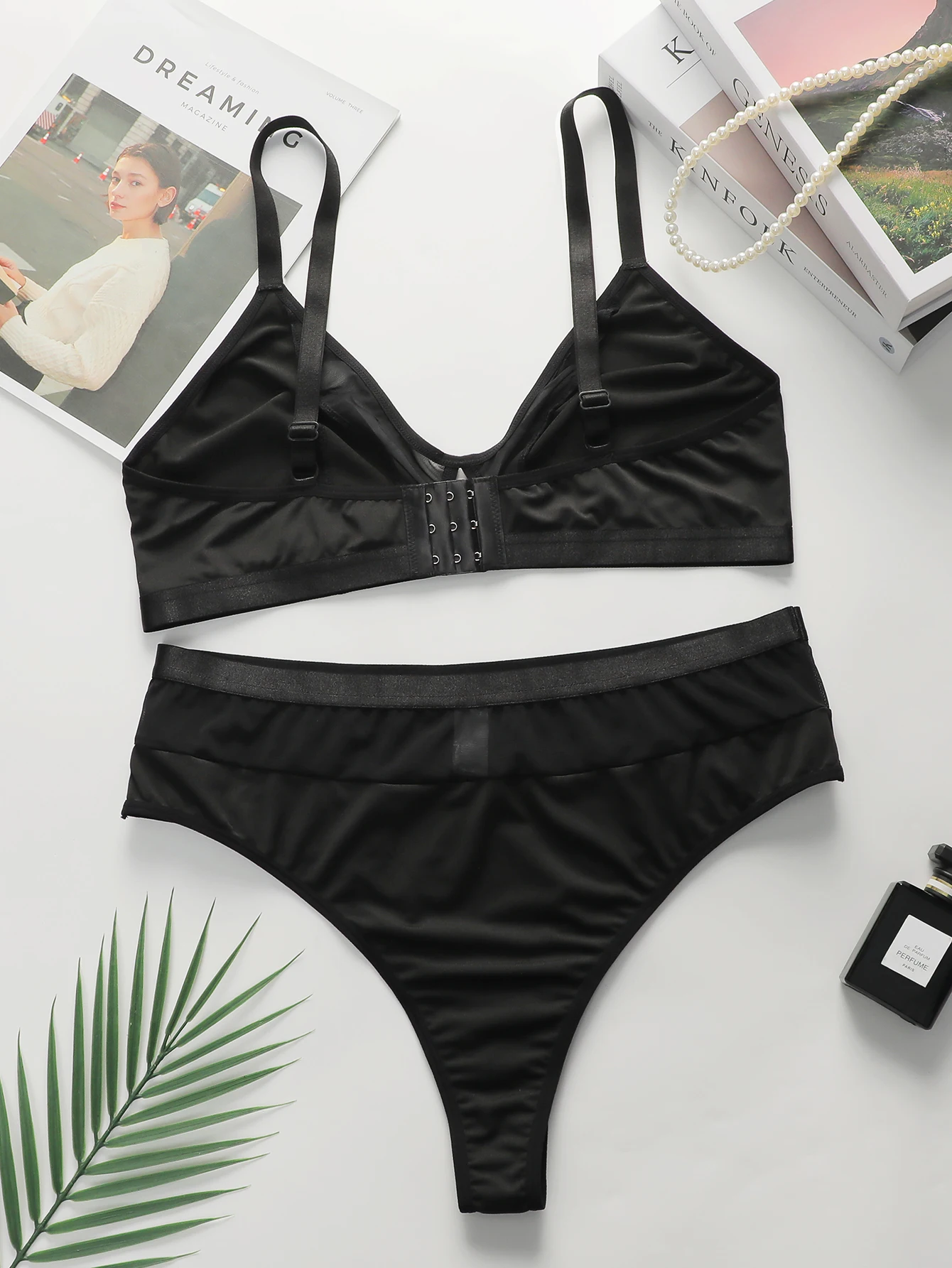 Women's Sexy Lace plus Size Bra Set with Steel Ring Padded Adjustable Straps Easy Wash And Dry Underwear Ensemble MR2472