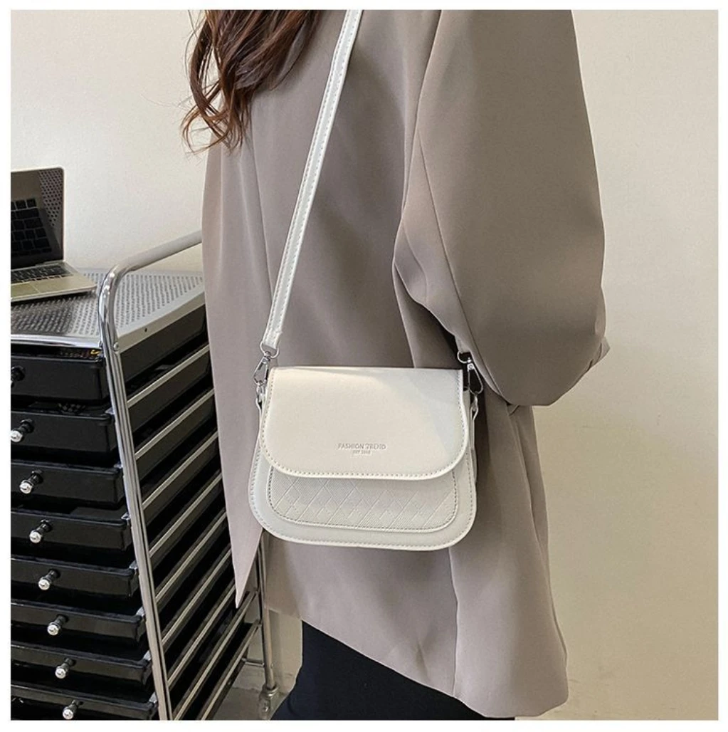 NEW White Korean Trend Brand Girl Woman Messenger Shoulder OL PU PVC Leather Women Lady Bags Mini Handbag Purses Tote Bag