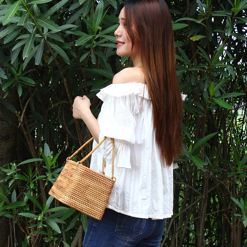 Vietnamese Handmade Round Straw Rattan Woven Beach Bag Handbag Tote
