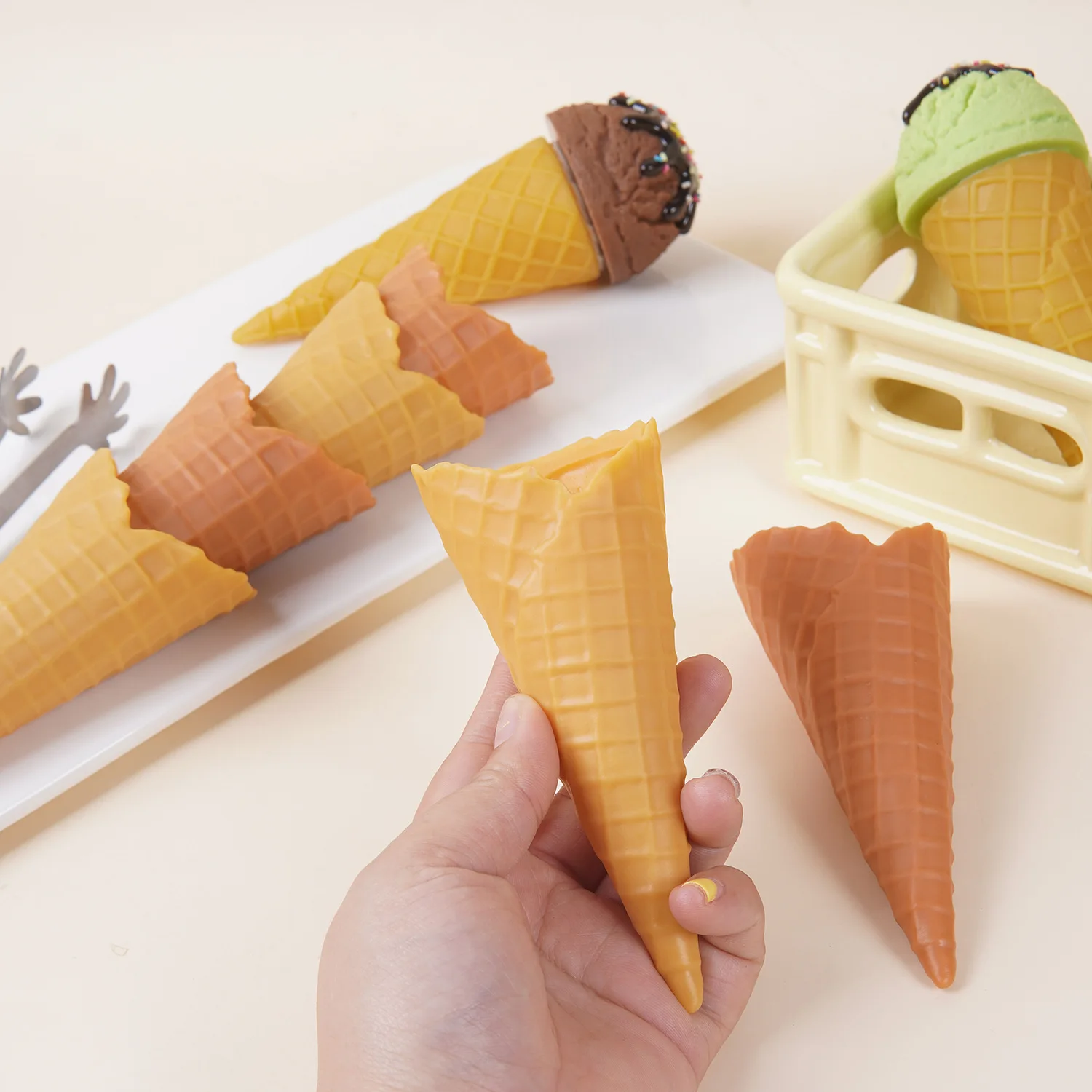 

1/3Pcs Simulated Ice Cream Cone Model Realistic Waffle Roll Fake Cake Ice Cream Base Handmade Crafts Accessories Dessert Props