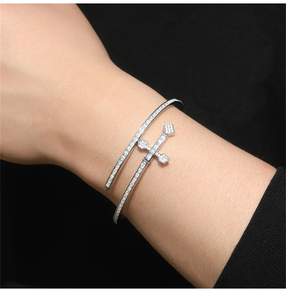 العصرية الفريدة الجديدة الهيب هوب سيف العدالة سوار النحاس مطعمة الزركون كامل الماس مجوهرات للجنسين