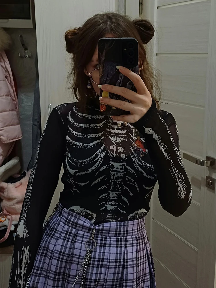 Camisa gótica Punk de los años 2000 para mujer, Top corto de manga larga con cuello redondo y estampado de esqueleto, ropa de Academia oscura negra, camisetas y2k, ropa de calle