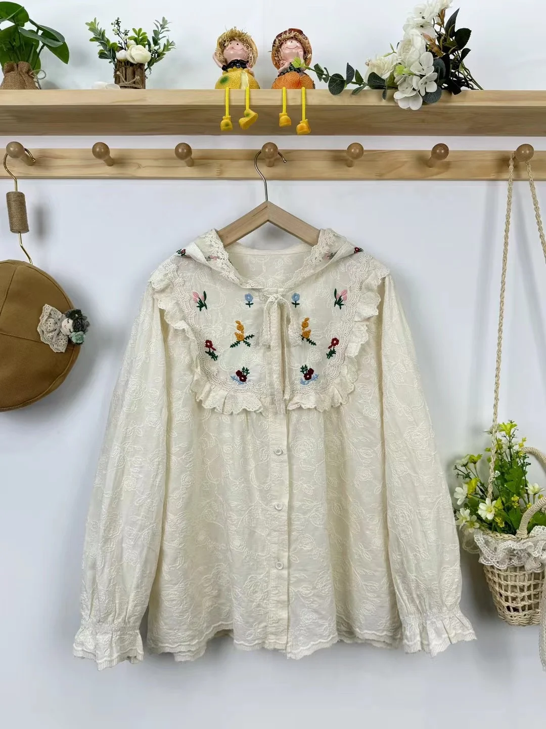 Mori kei clothing sweet hooded long sleeve lace patchwork embroidery shirts and blouses for women Japan style lace hoodies