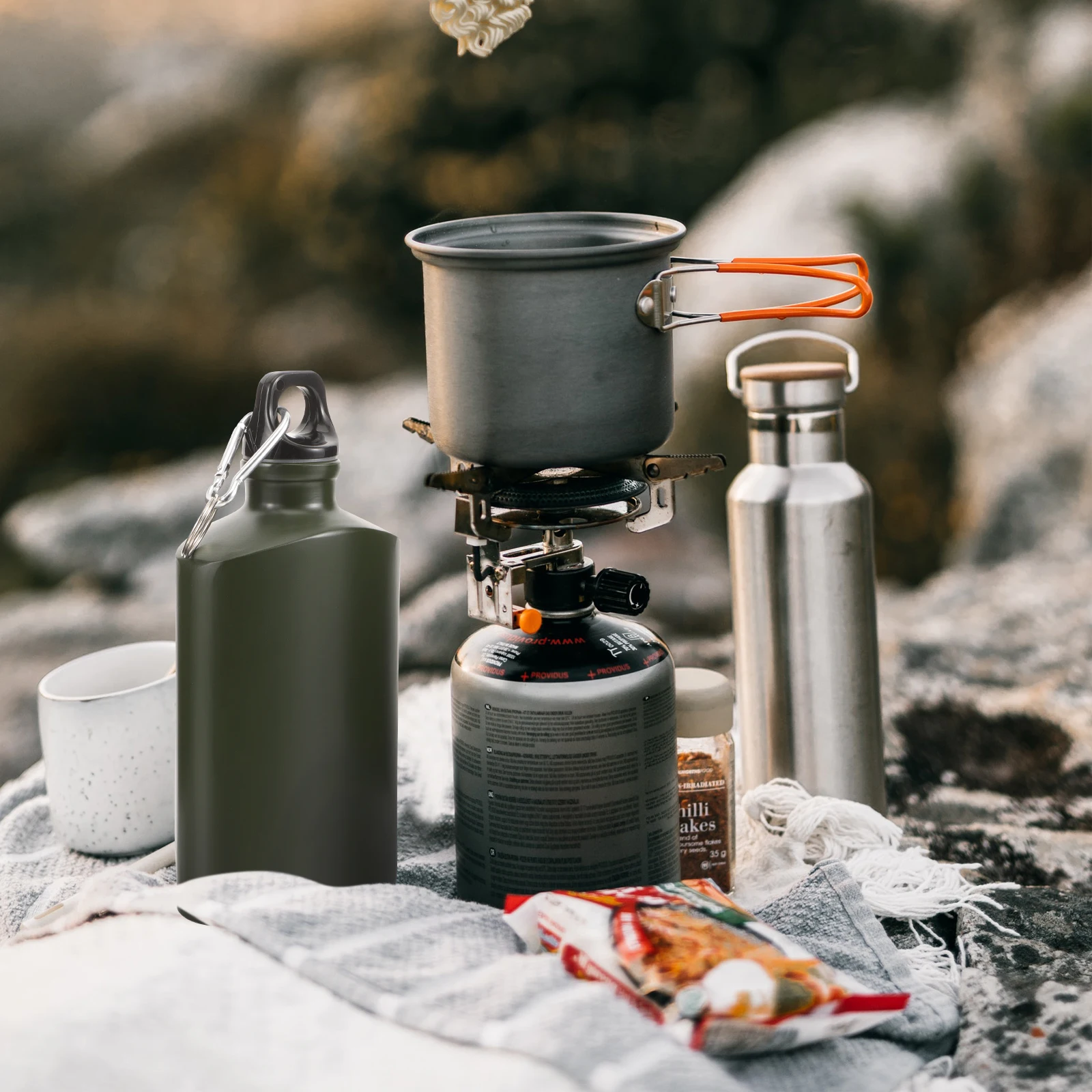 

1pcs Water Bottle 500ml Aluminum Compact Flat Canteen for Camping Hiking Outdoor Wear Resistant Portable