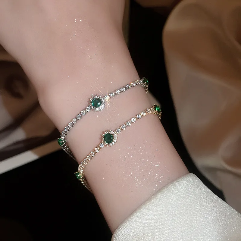 Fashion Minimalist Green Crystal Exquisite Jewelry Bracelet for Women Personalized New Stainless Steel Cuff Bracelet Wholesale - Image 2