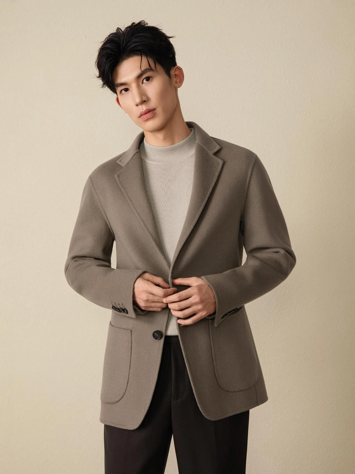 

Men‘s 100% Wool Casual Overcoat | Short Double-Faced Thick Winter Coat in Brown | Warm Business Casual Jacket & Peacoat