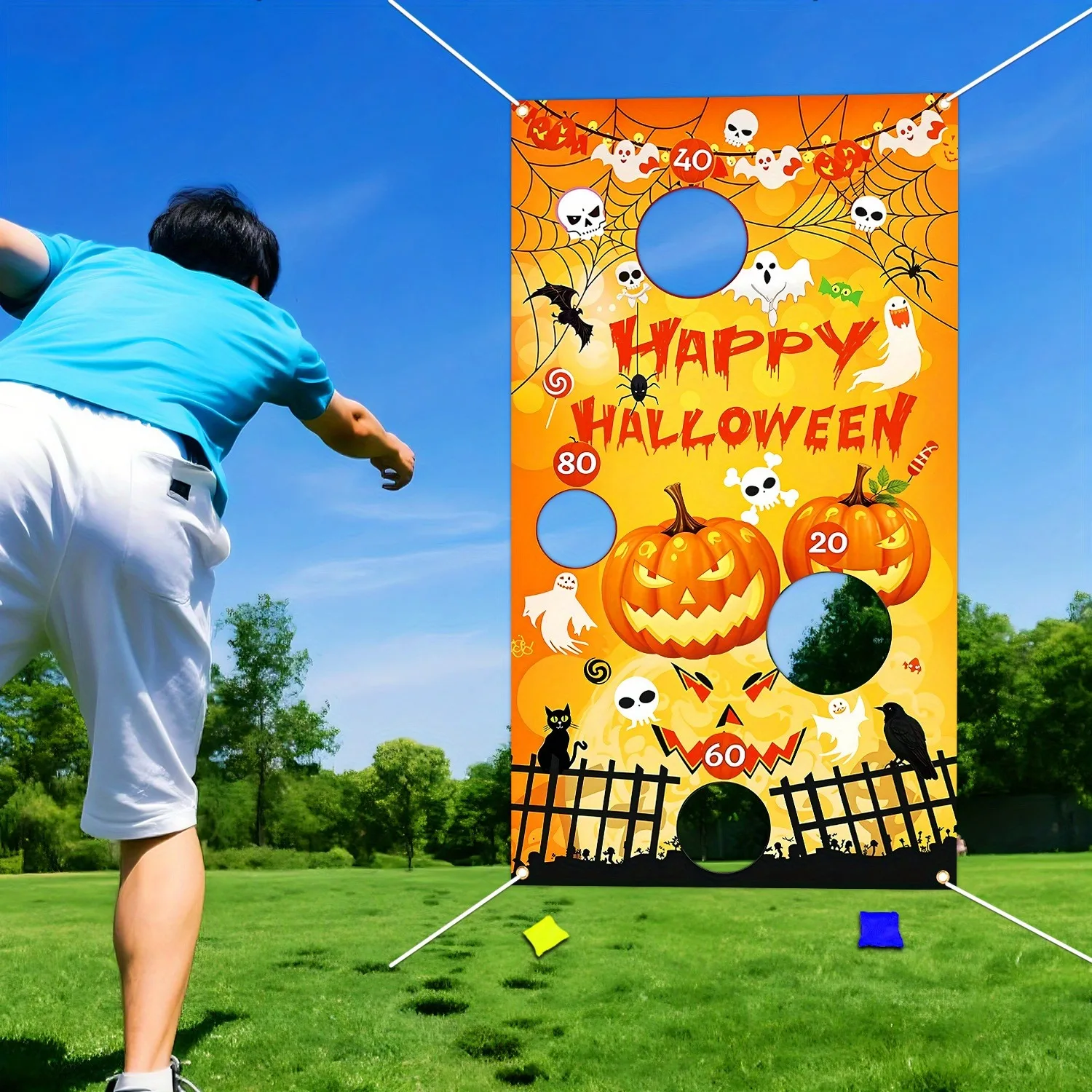 Halloween-Spielbanner für Bohnenbeutel-Wurfspiel mit Kürbis-, Fledermaus- und Totenkopf-Motiv als Hintergrund für Garten, Karneval, Party und Aktivitätsdekoration