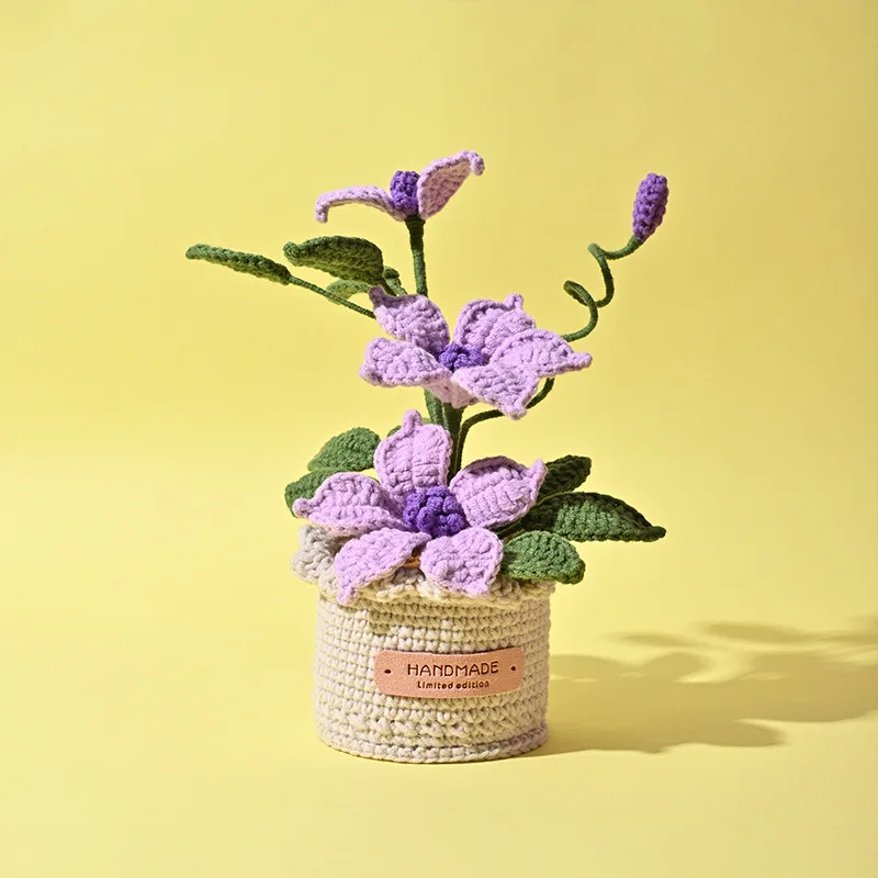 Handgestrickter Schmetterlings-Orchideen-Topf, kreative künstliche Blume im Topf, gehäkelte Pflanze, Deko für Schreibtisch und Bücherregal, Geschenk – Detail 5