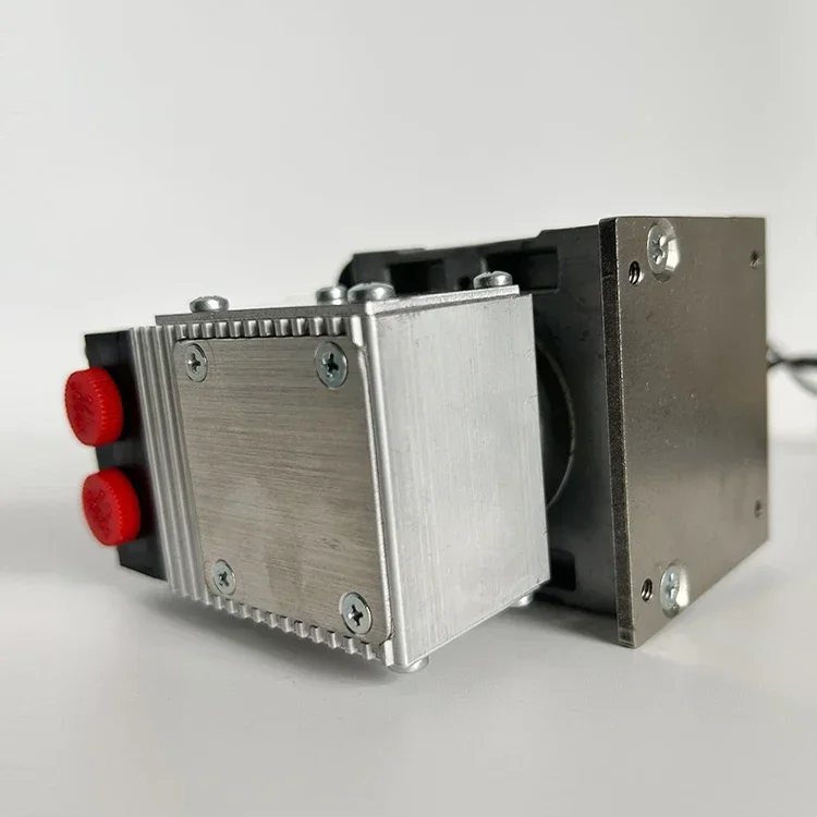 Corrosion-resistant vacuum sampling pump Drives a miniature sampling pump