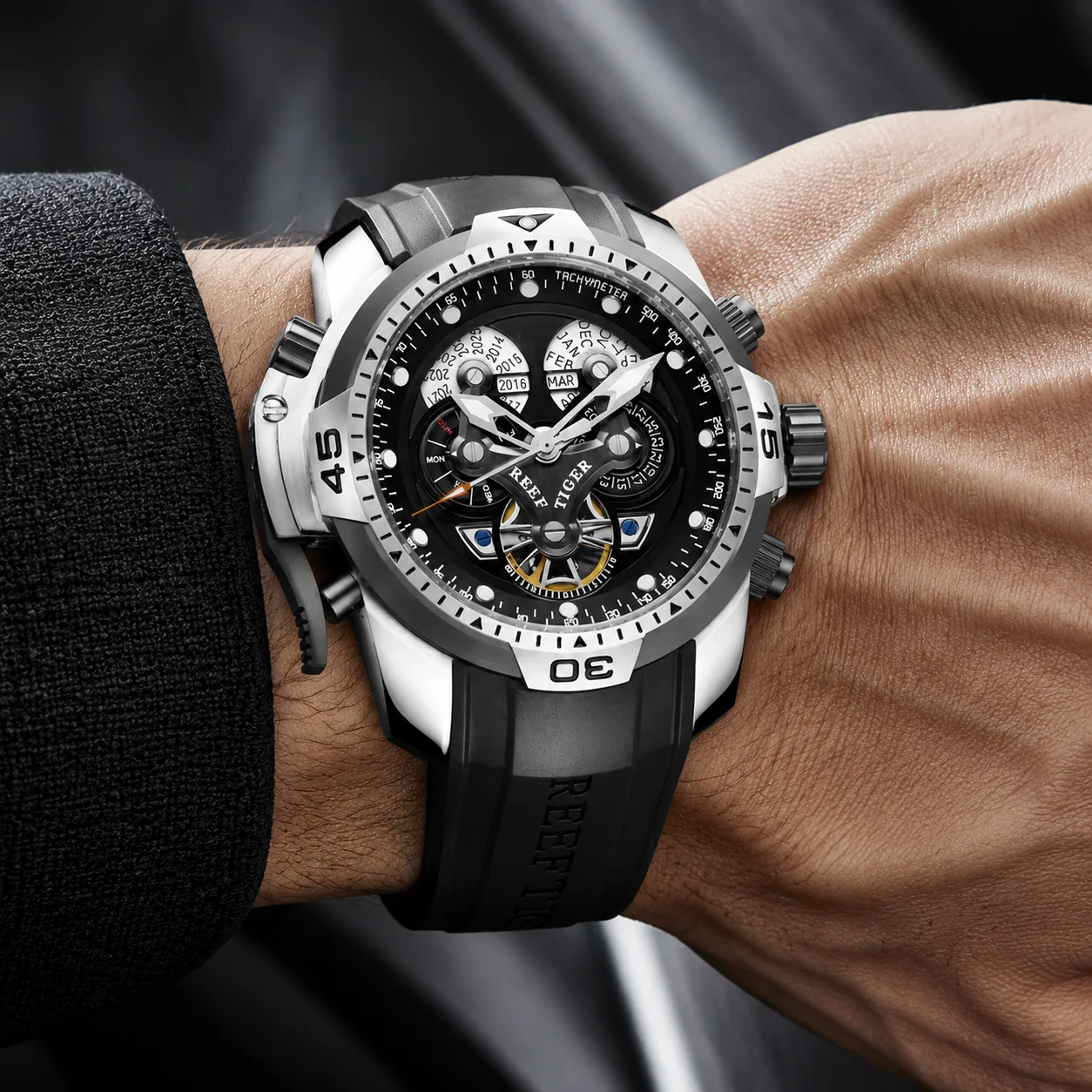 Reef Tiger Men's Automatic Mechanical Watch with Rubber Strap, Luminous and Water Resistant, Displays Date and Month