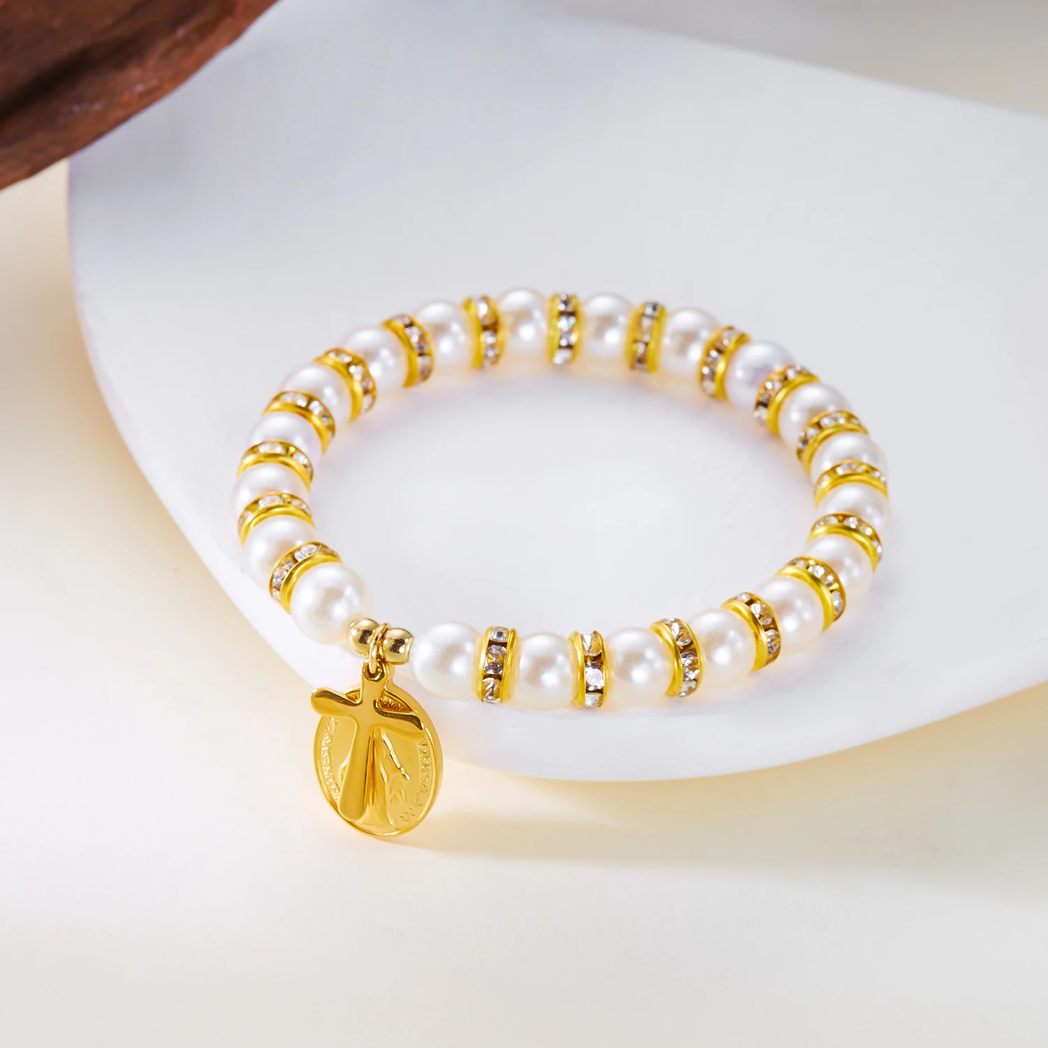 

Exquisite Fashion Cross Bracelet for Women Imitation Pearl Holy Mother Romantic Elegant Sweet Bracelet Girl Party Jewelry Gift