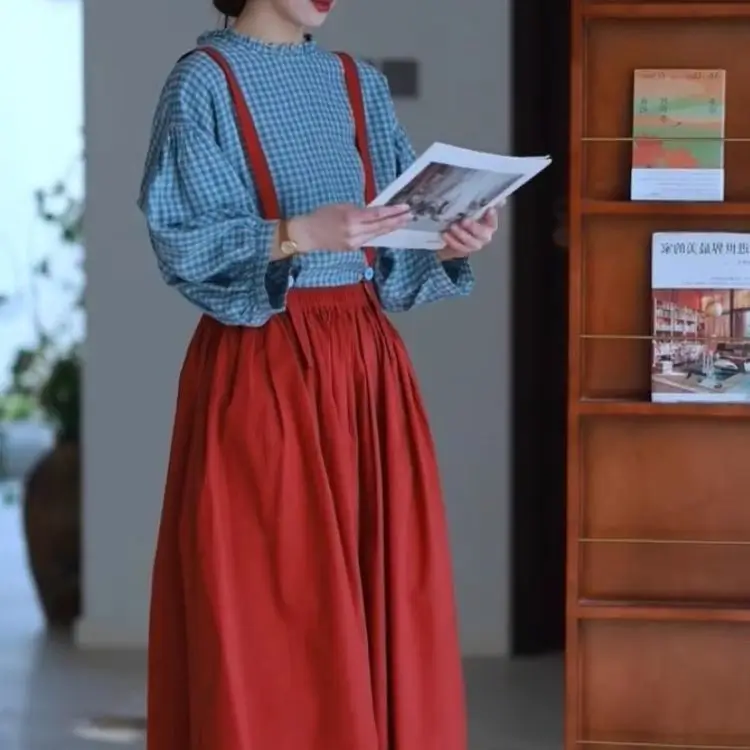 A complete set of ootd wear to reduce age, cool and relaxed, Hanli Korean Energy Academy style blue shirt strap skirt set