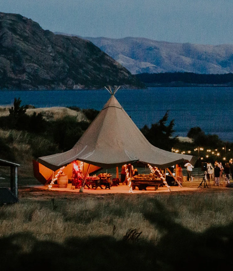 Hotel Tent Outdoor Camping Restaurant Camping Scenic Area Team Building Pyramid Straw Hat Pagoda