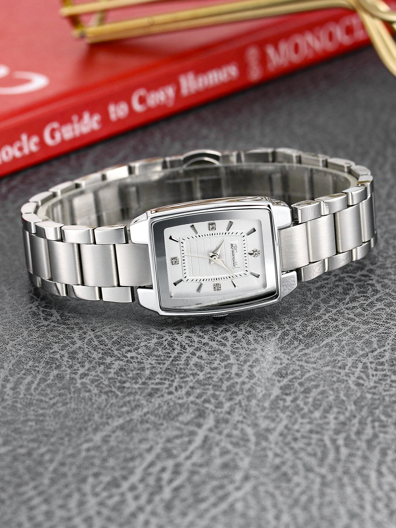 Ladies stainless steel quartz watch,Simple and elegant waterproof Diamond Square wristwatch