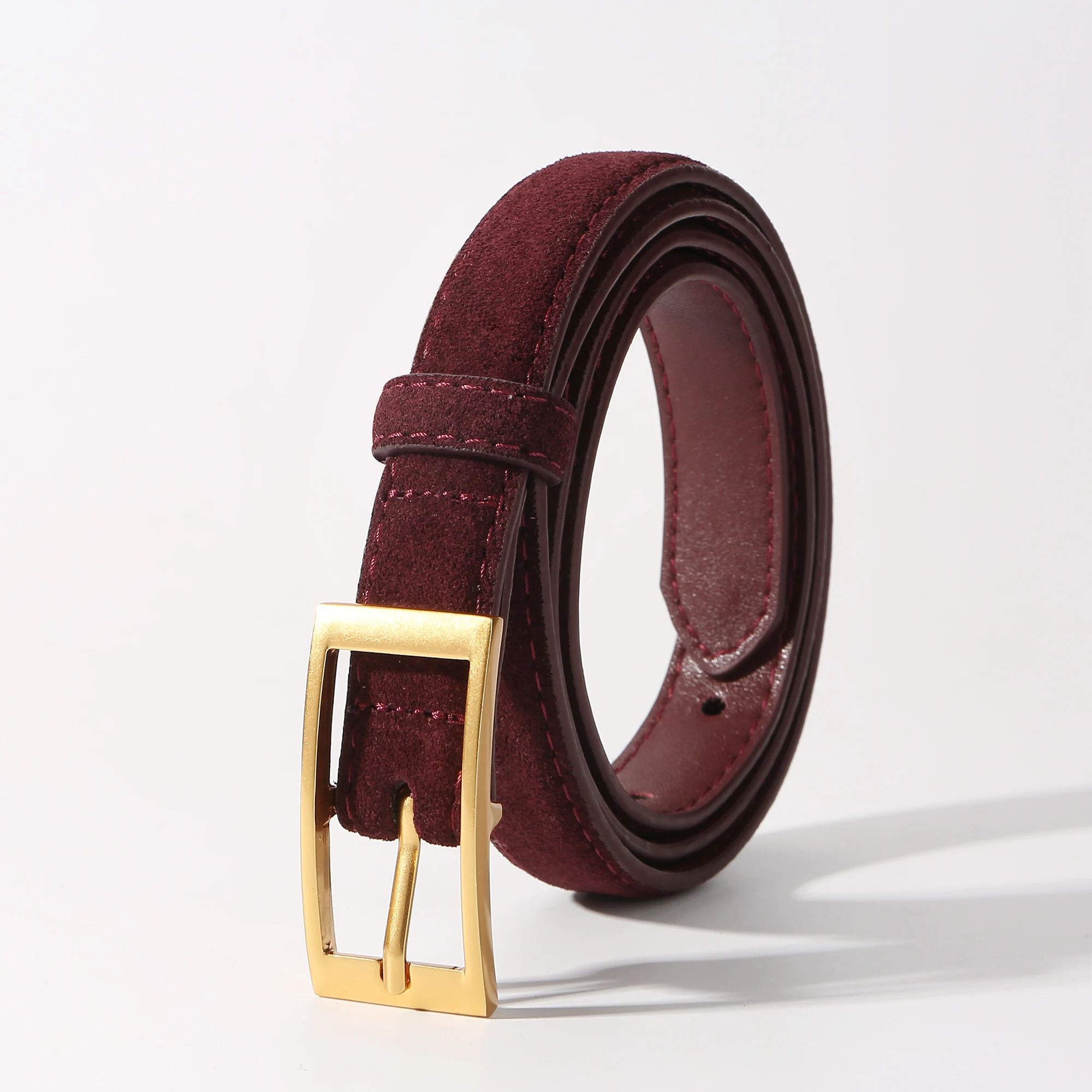 Luxuriöser Wildleder-Rindsledergürtel für Damen, Schmaler Ledergürtel für Kleider, Jeans und Hosen mit Goldener Quadratschnalle – Detail 4