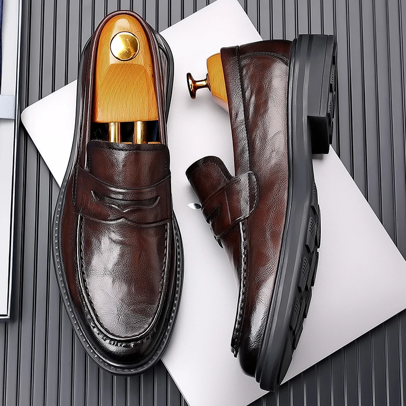 Mocassini classici in stile britannico da uomo con suola spessa in vera pelle Business scarpe formali in pelle per adulti scarpe Casual con tacco basso di marca