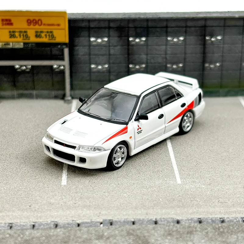 Diecast 1/64 Scale Mitsubishi Lancer GSR EVO 3 Sports Car Model Alloy Lancer GSR EVO 3rd Generation Car Model Collection Pieces